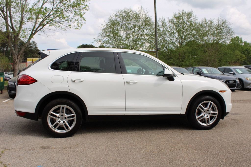 Used 2014 Porsche Cayenne Platinum Edition AWD/4WD image 5