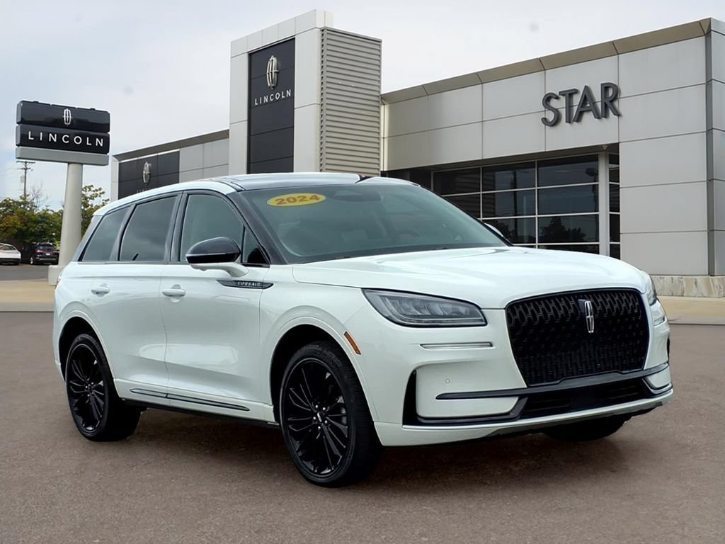 Used 2024 Lincoln Corsair AWD w/ Equipment Group 101A image 1