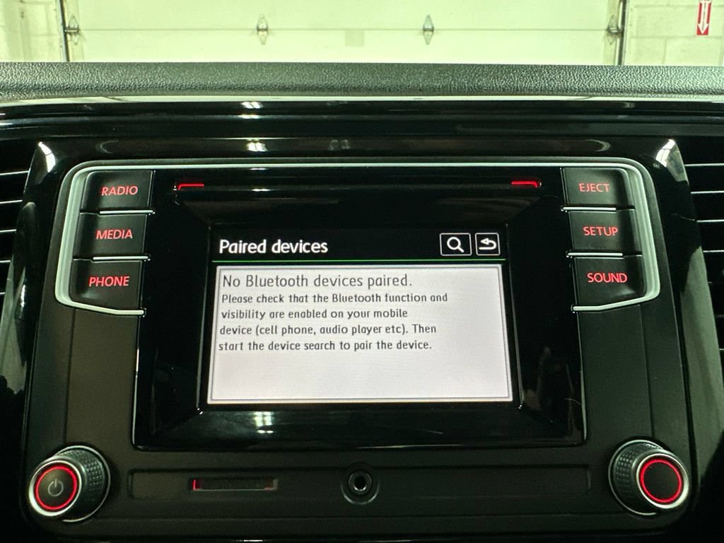 Used 2019 Volkswagen Beetle 2.0T S FWD image 29