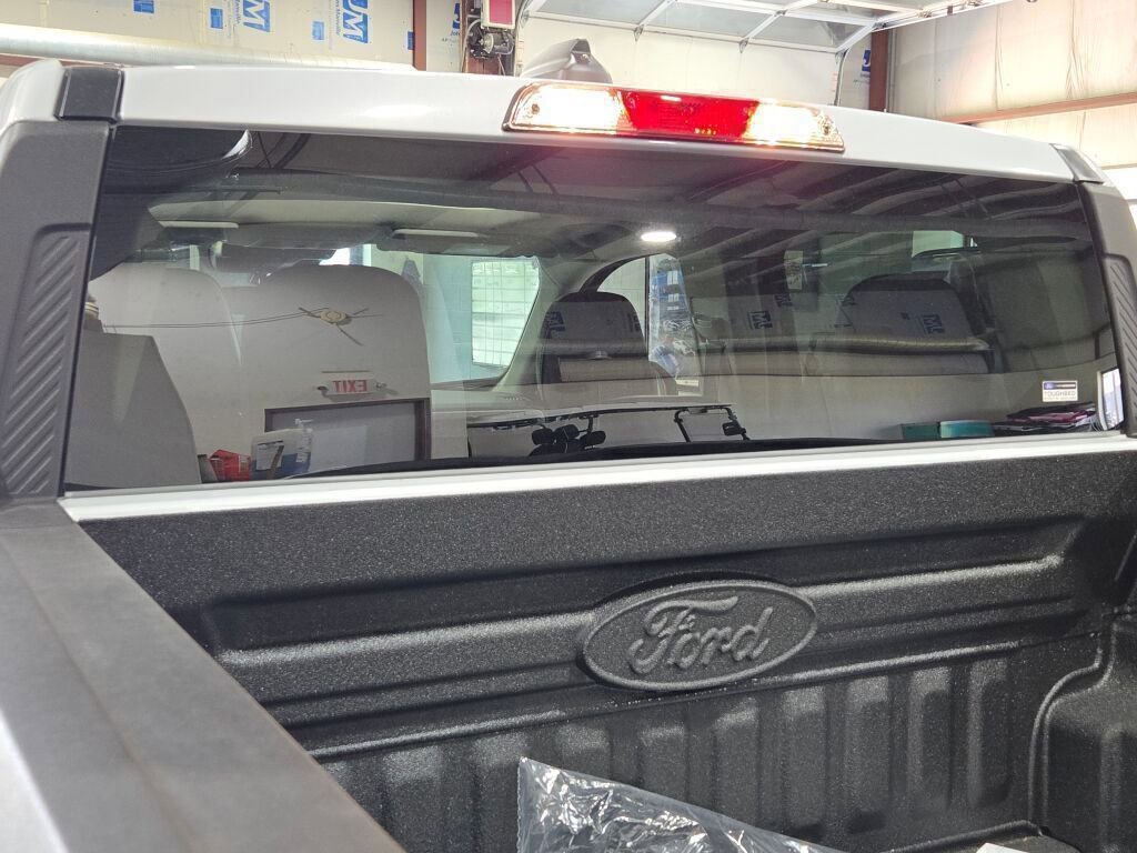 New 2025 Ford Maverick XLT w/ XLT Luxury Package image 17