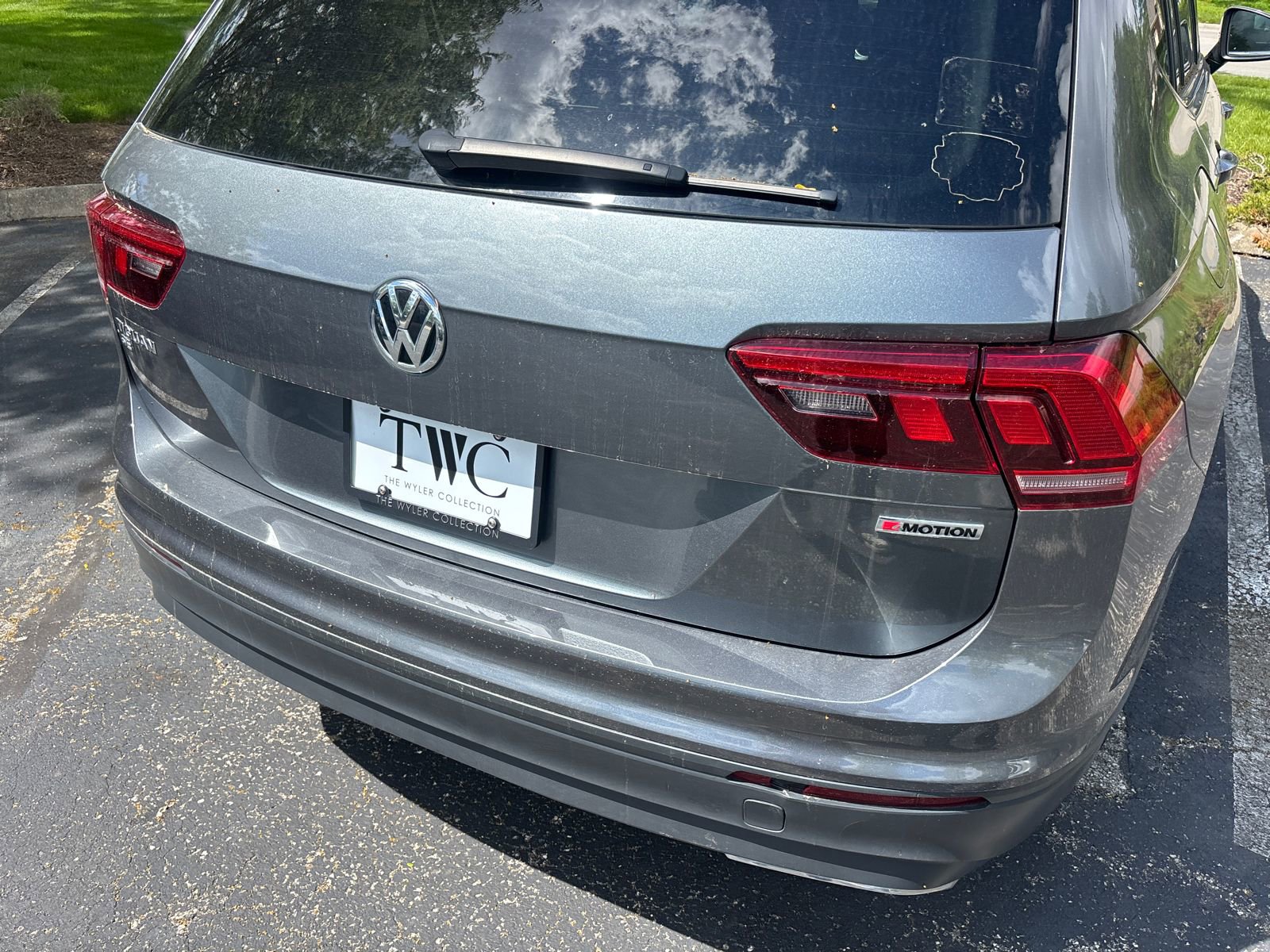 Used 2019 Volkswagen Tiguan SE AWD/4WD image 10