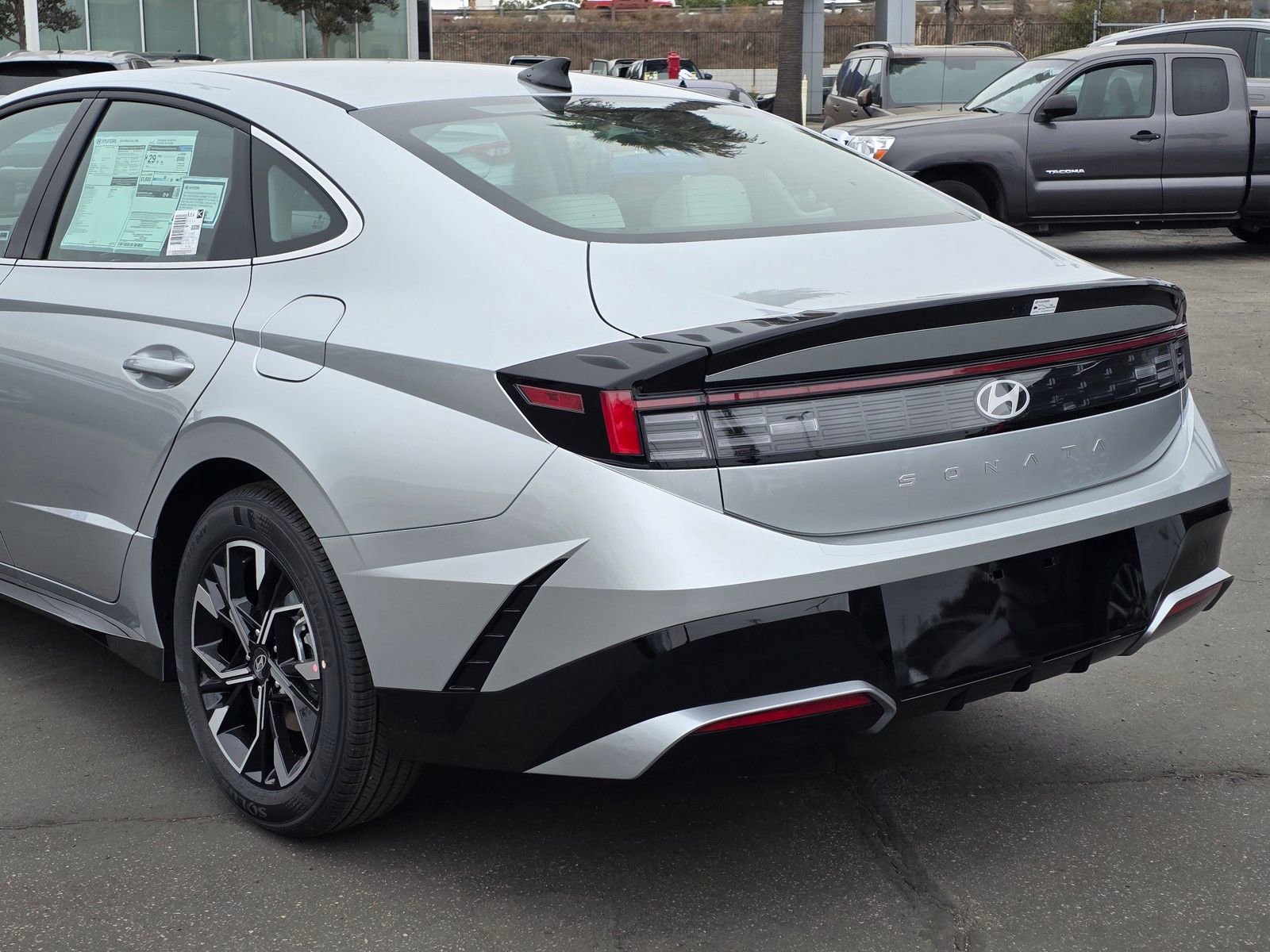 New 2025 Hyundai Sonata SEL FWD image 10