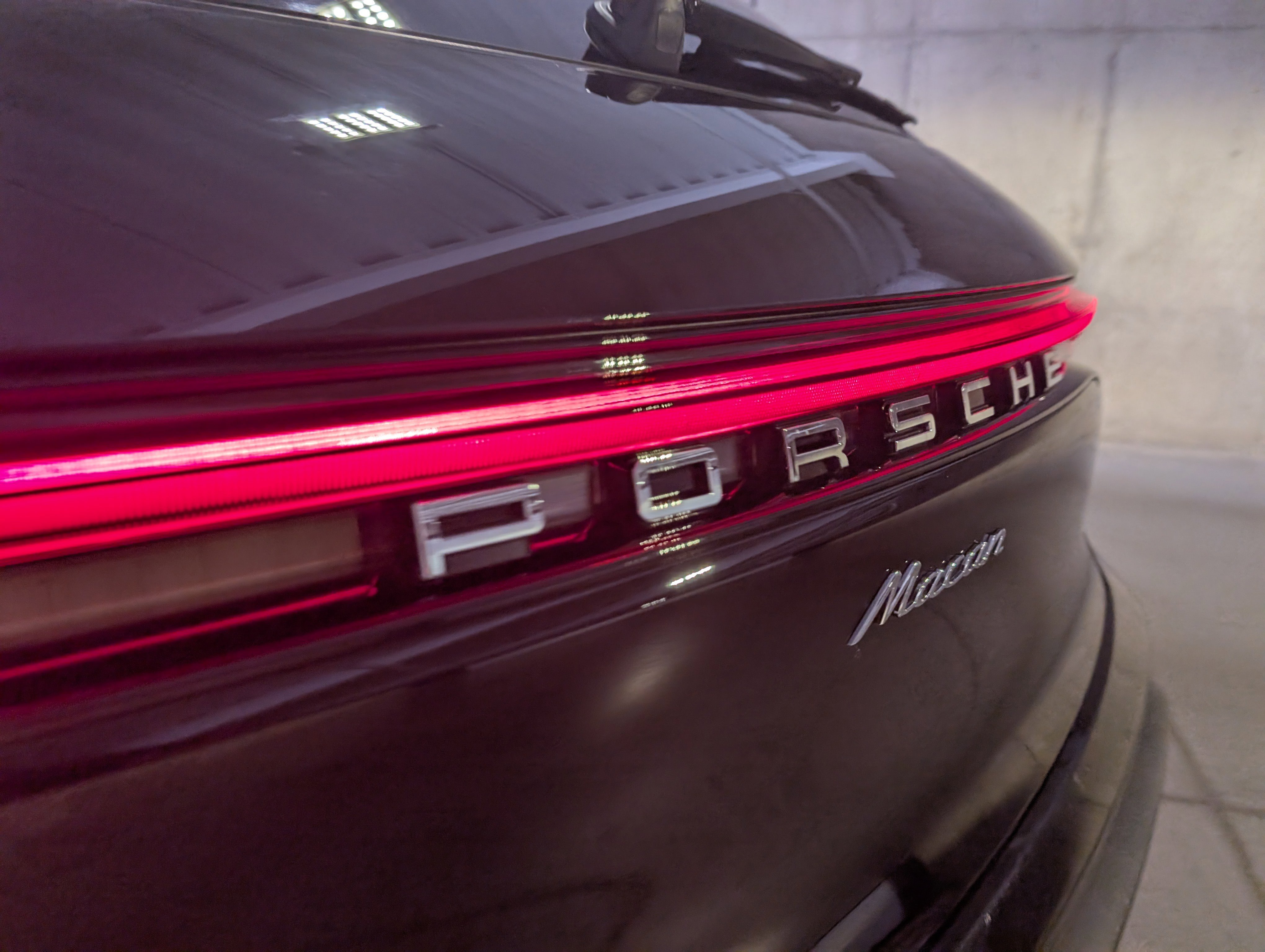 Used 2025 Porsche Macan image 16