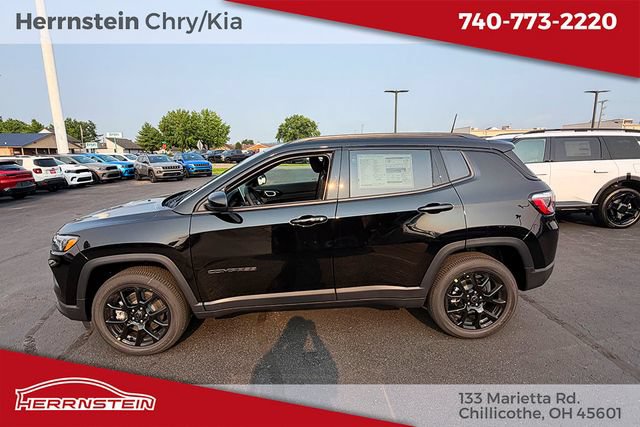 New 2026 Jeep Compass Latitude AWD/4WD image 4