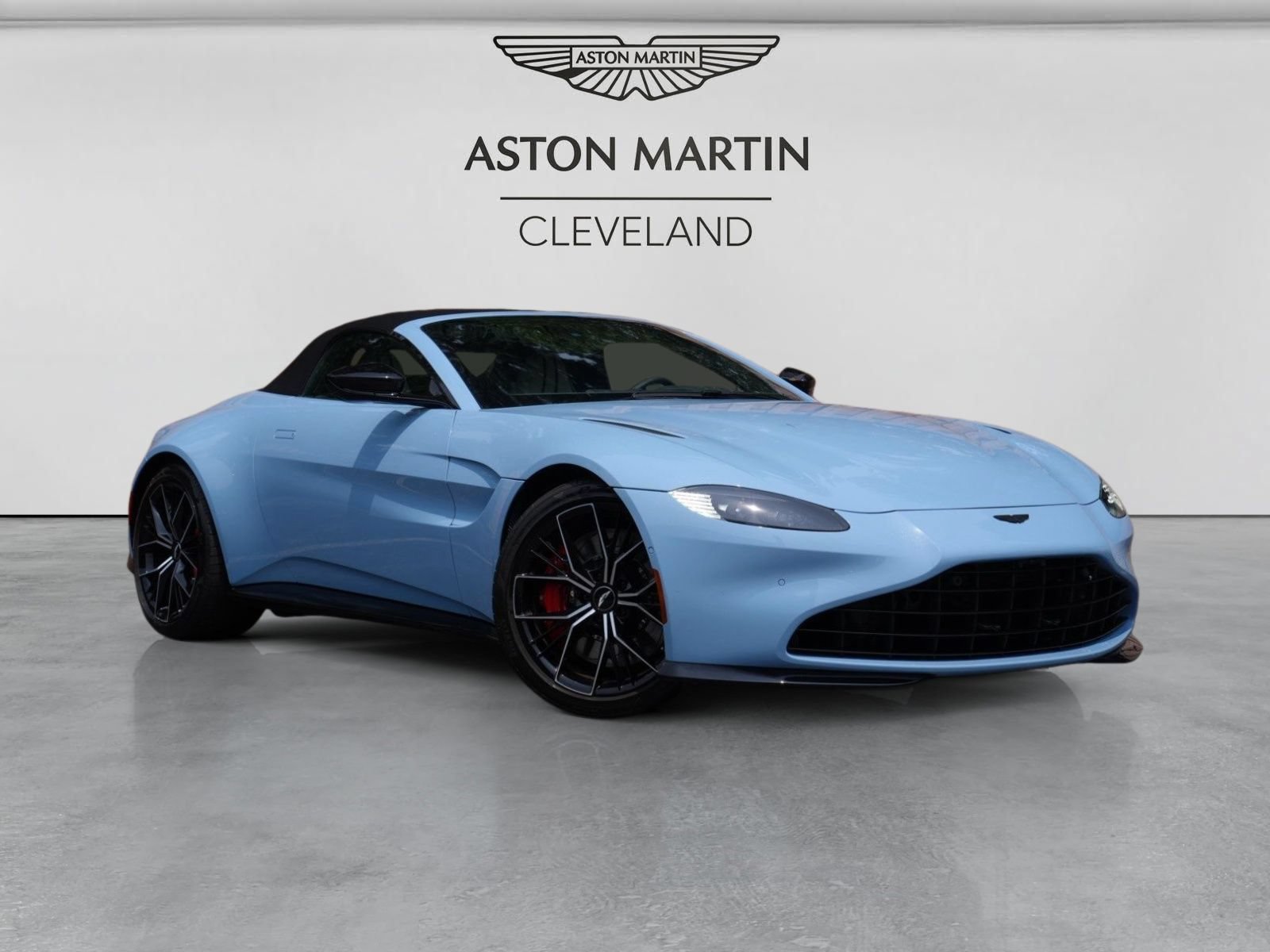 Used 2023 Aston Martin V8 Vantage Roadster RWD image 1