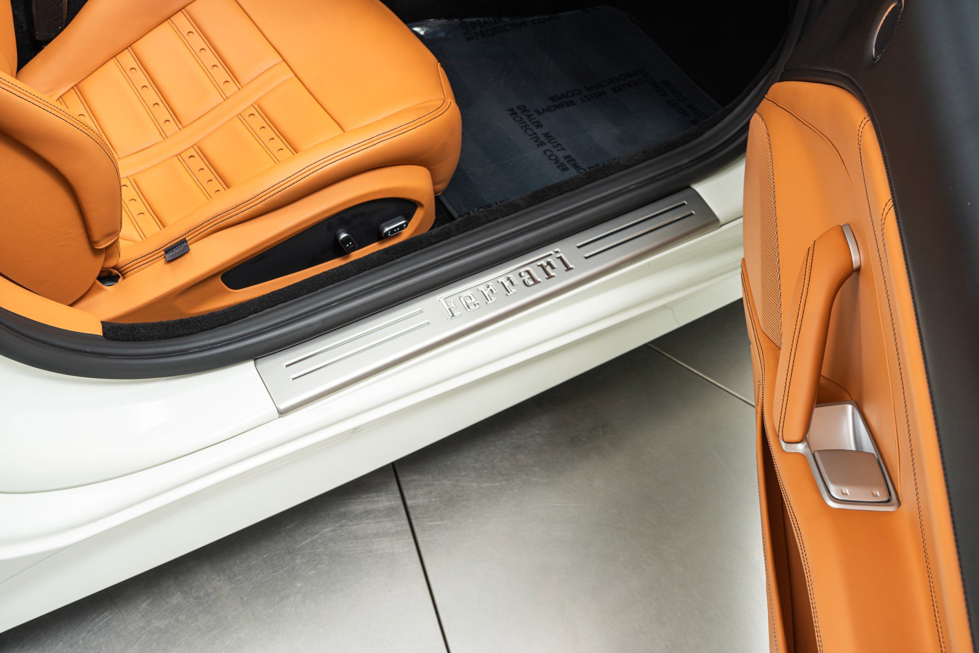 Used 2015 Ferrari California T image 32