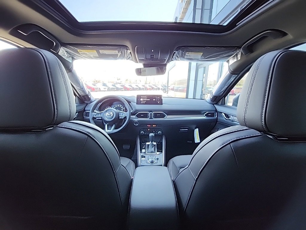 New 2025 MAZDA CX-5 Signature image 5