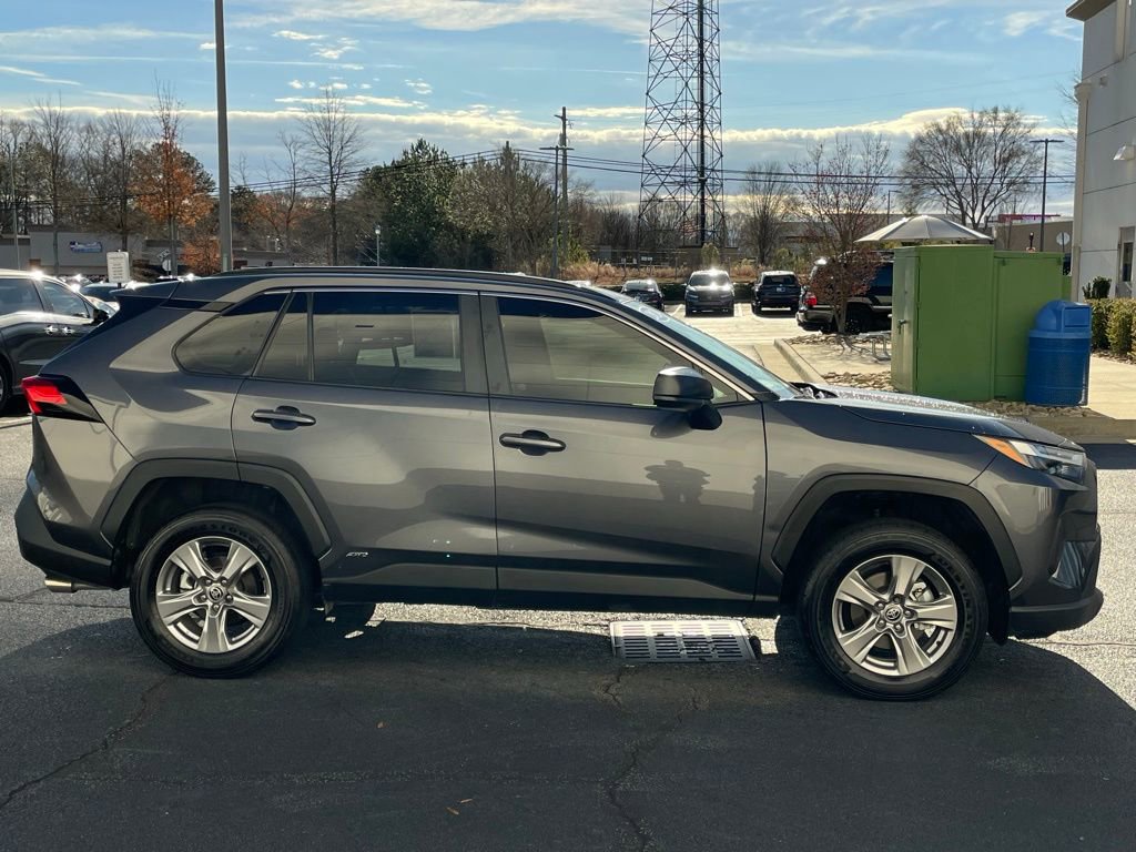 Used 2024 Toyota RAV4 LE image 7