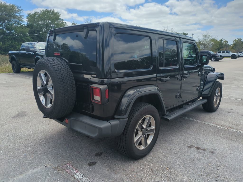 Used 2019 Jeep Wrangler Unlimited Sahara AWD/4WD image 6