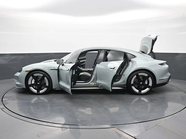 Used 2025 Porsche Taycan 4S image 30
