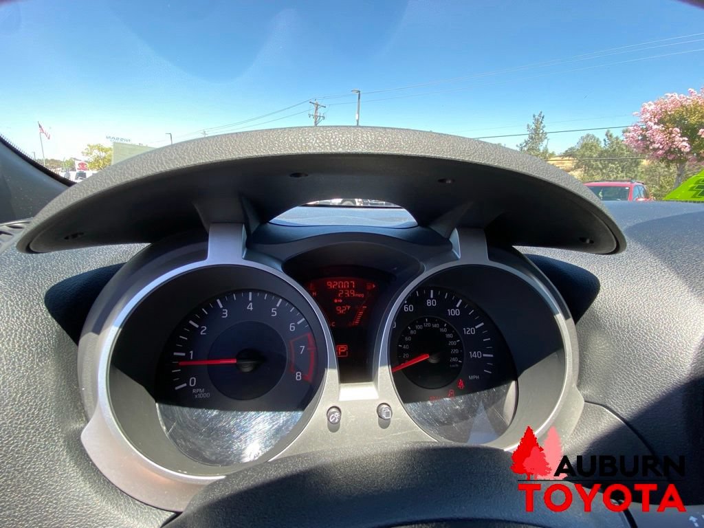 Used 2011 Nissan Juke SV FWD image 36