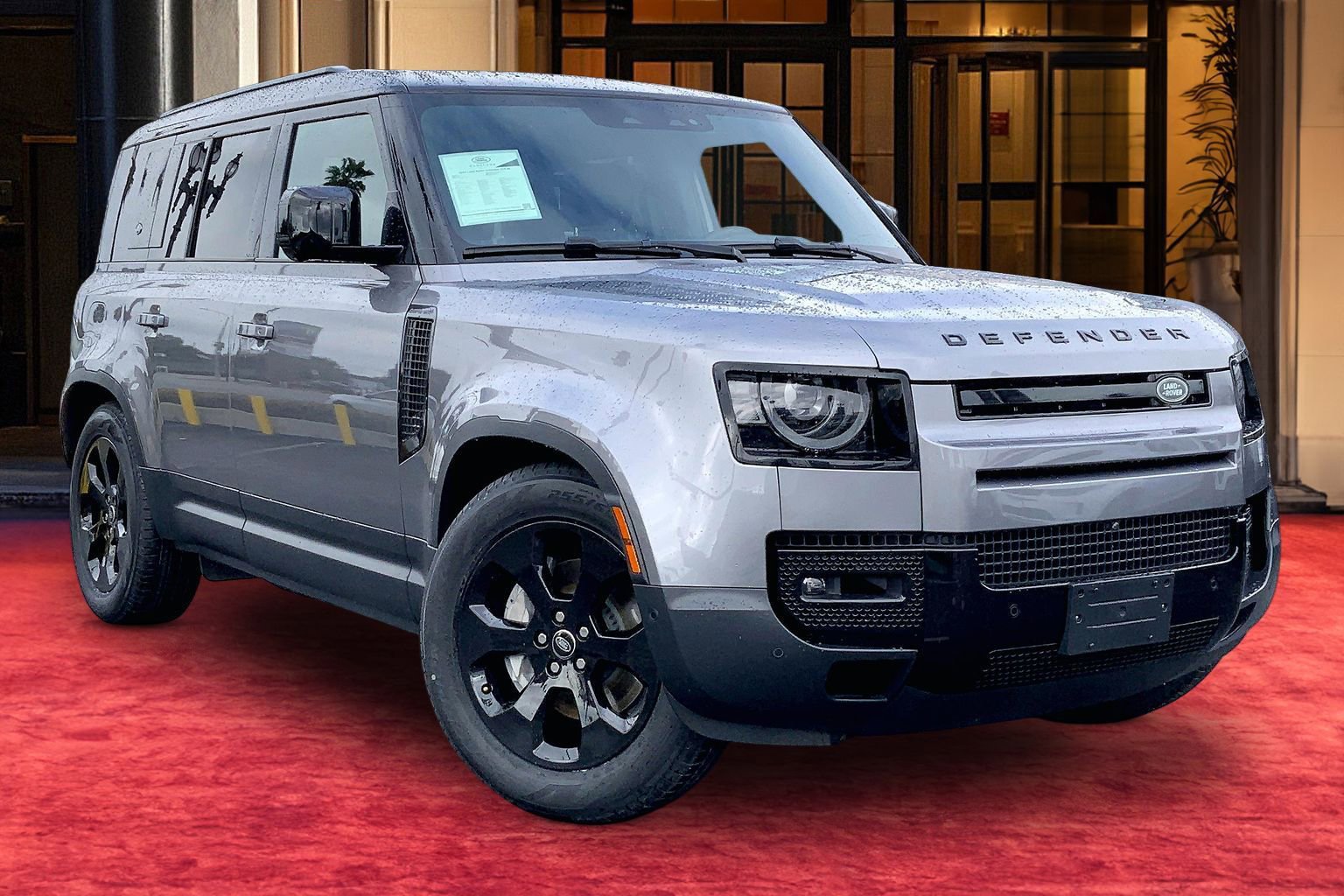 Used 2023 Land Rover Defender 110 SE image 2