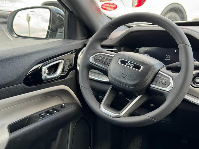 Used 2023 Jeep Compass Limited w/ Elite Group AWD/4WD image 12