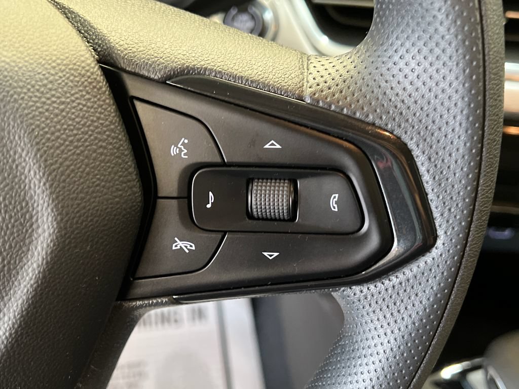 Used 2024 Chevrolet Trax LT FWD image 23