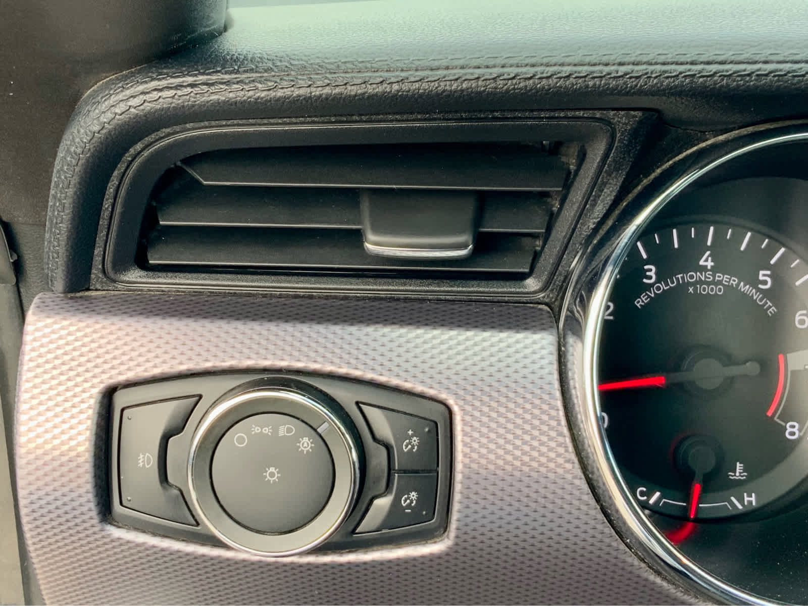 Used 2017 Ford Mustang Coupe image 36