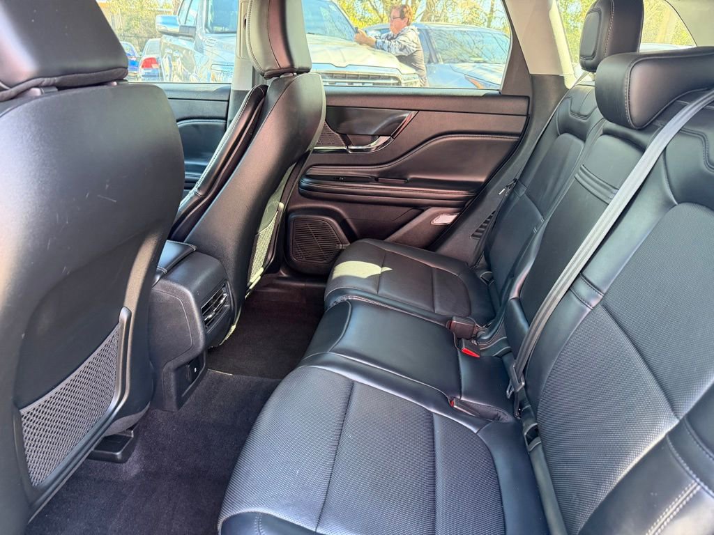 Used 2022 Lincoln Corsair Reserve w/ Sport Package image 11