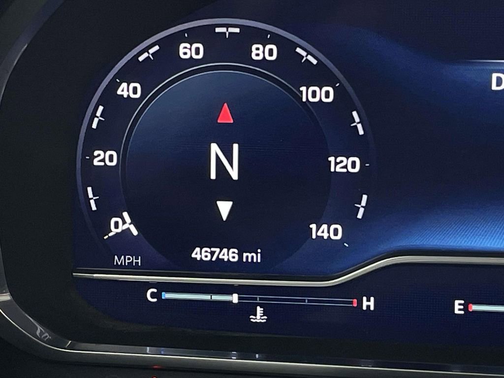 Used 2023 Chevrolet Tahoe LT w/ Luxury Package image 17