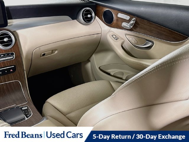 Used 2022 Mercedes-Benz GLC 300 4MATIC image 29