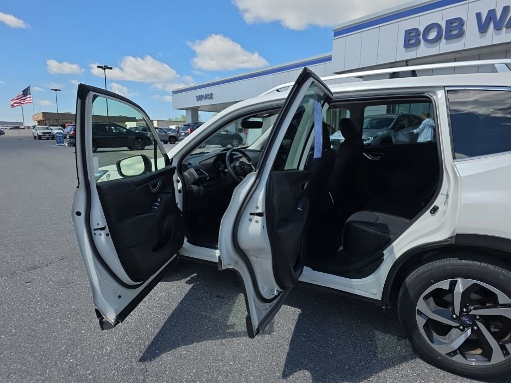 Certified 2023 Subaru Forester Touring w/ Popular Package #2 AWD/4WD image 5