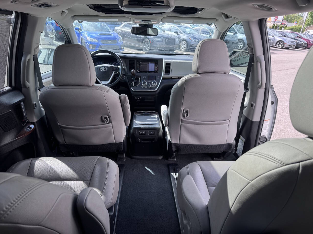 Used 2019 Toyota Sienna Limited AWD/4WD image 13