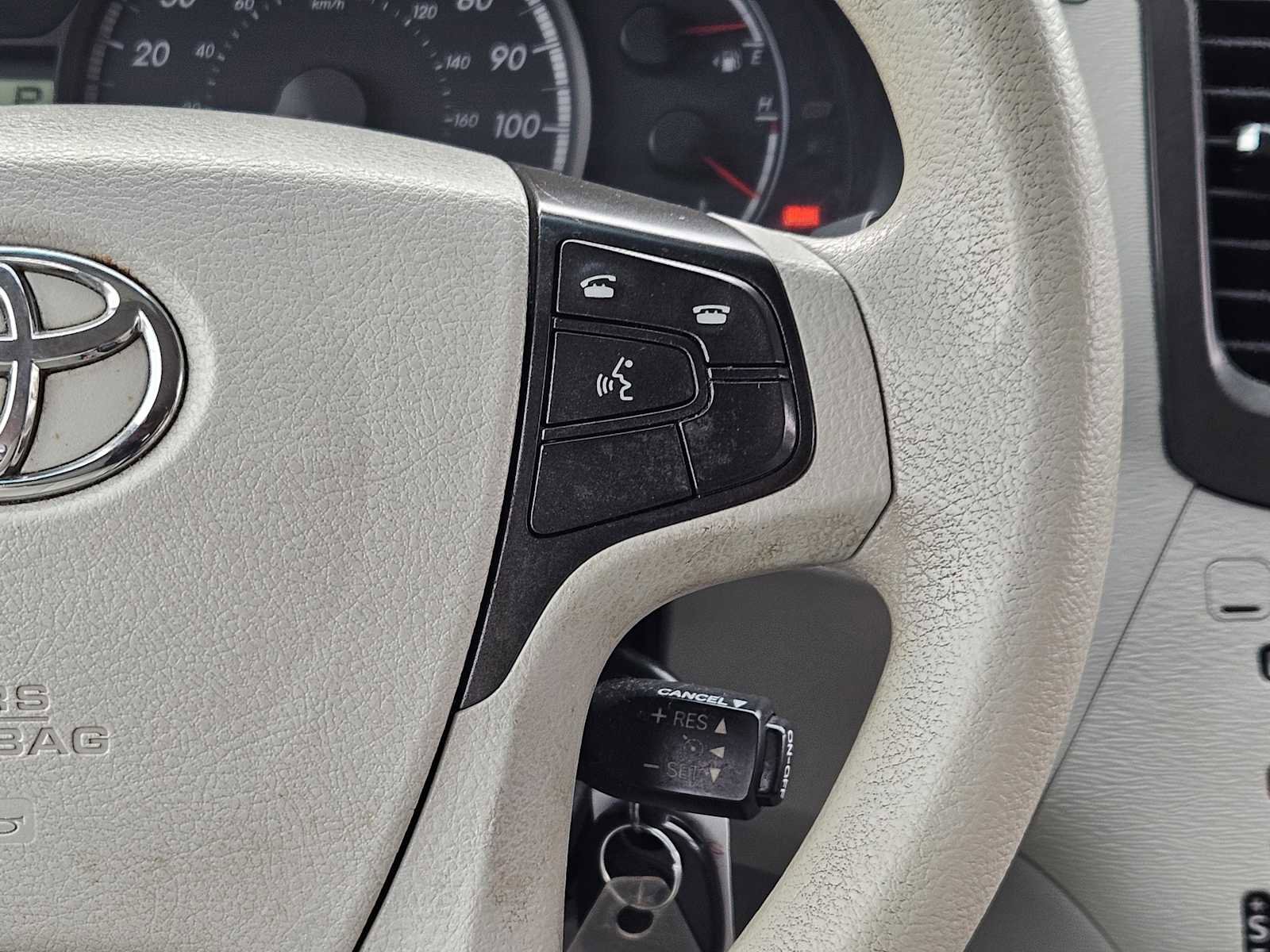 Used 2014 Toyota Sienna LE image 27