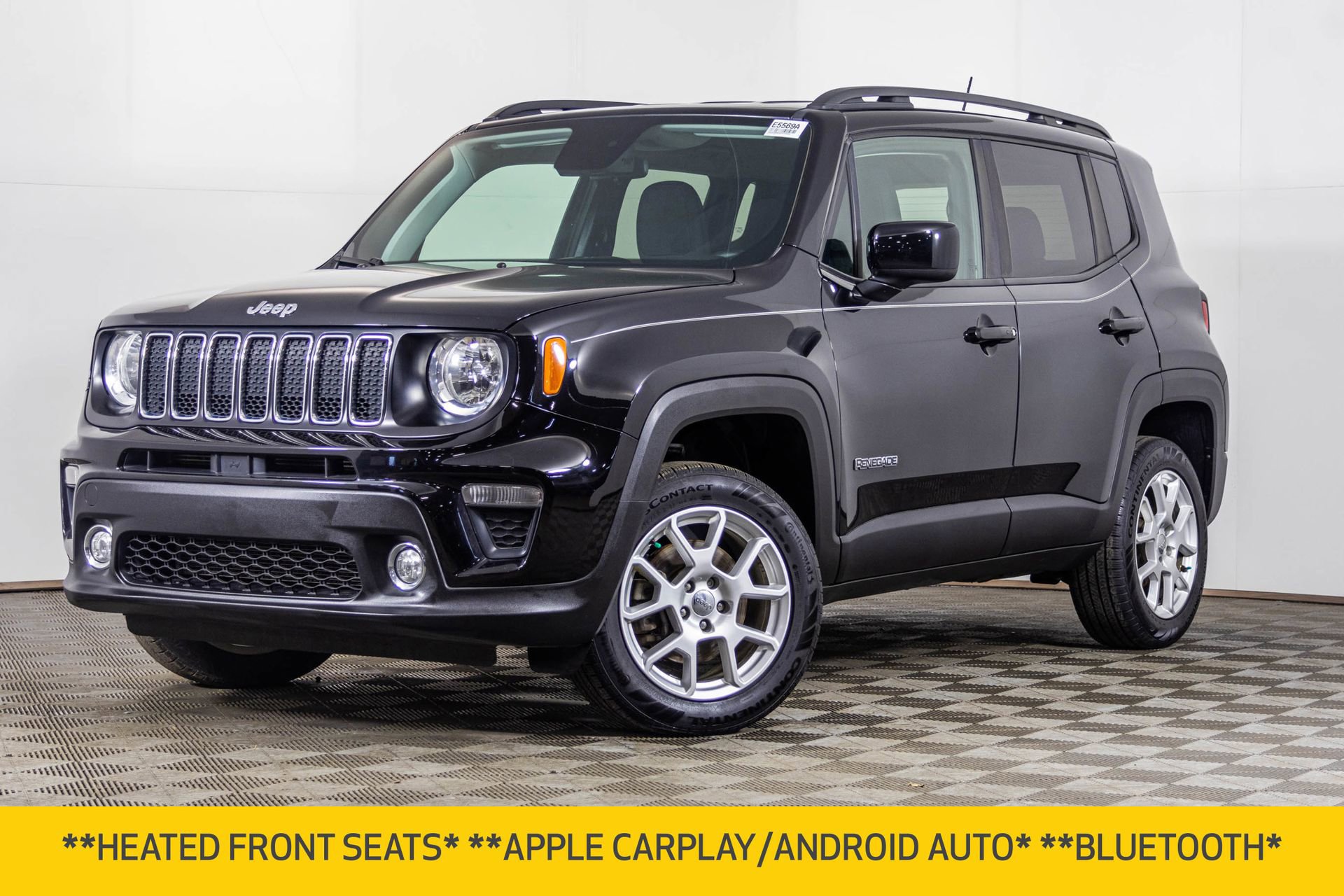 Used 2019 Jeep Renegade Latitude w/ Cold Weather Group image 2