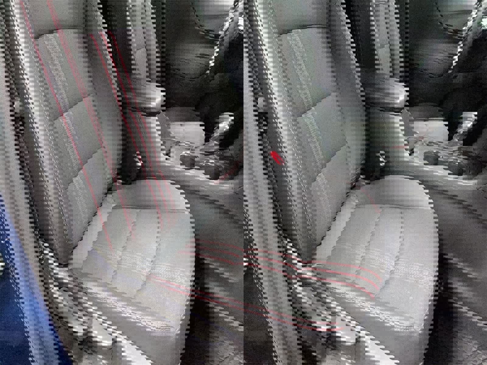 Used 2022 Chevrolet Equinox RS w/ LPO, Floor Liner Package image 22