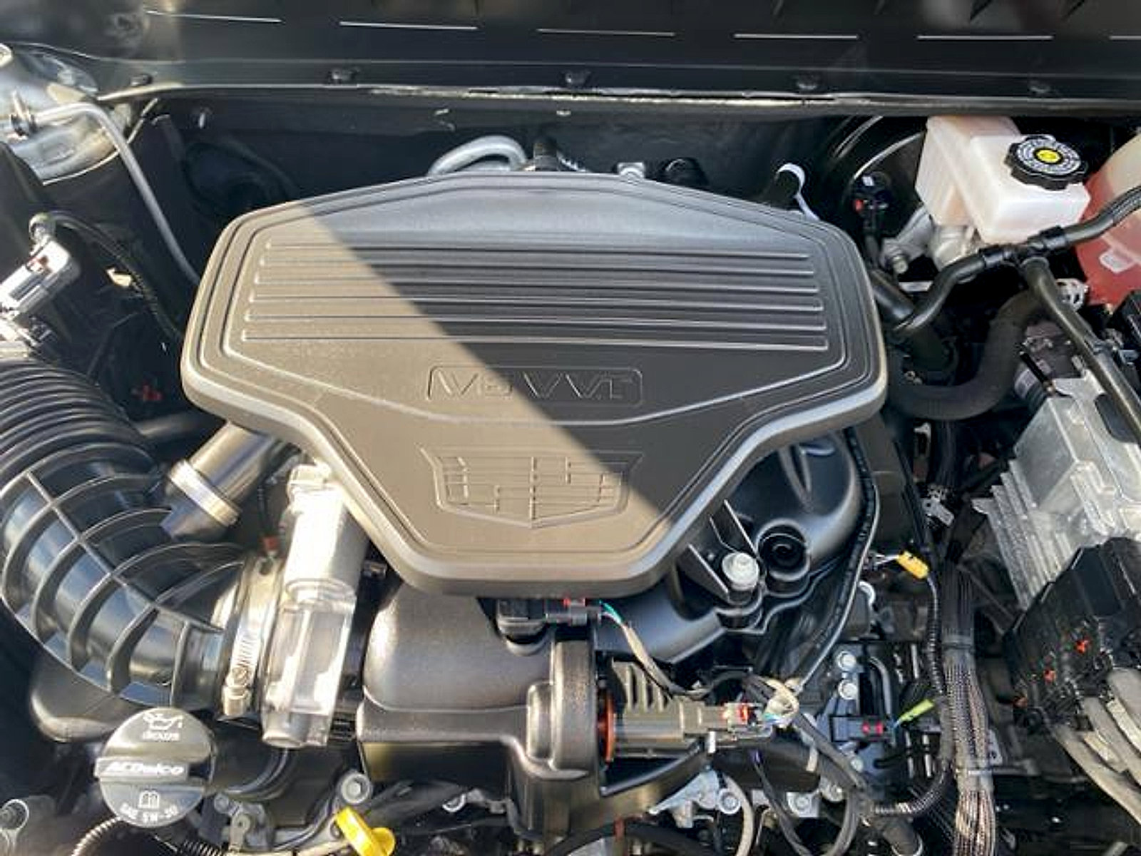 Used 2025 Cadillac XT6 Premium Luxury FWD image 14