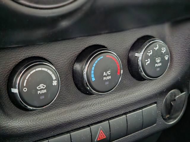 Used 2018 Jeep Wrangler Unlimited Sport w/ Connectivity Group image 22