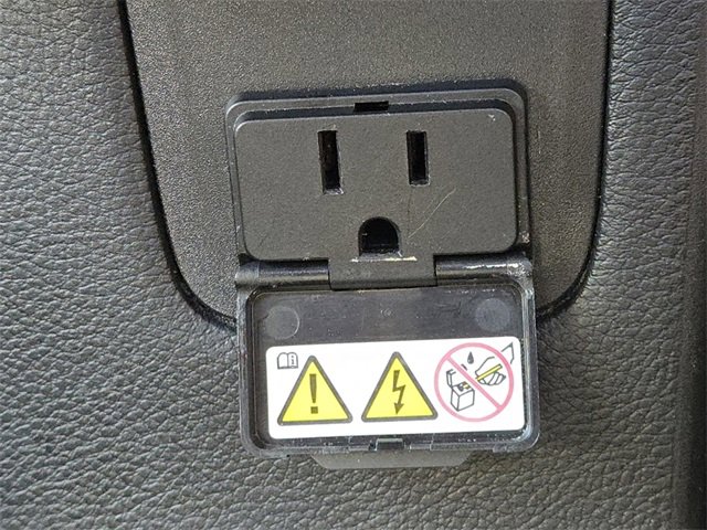 Used 2018 Jeep Wrangler Unlimited Sahara image 21