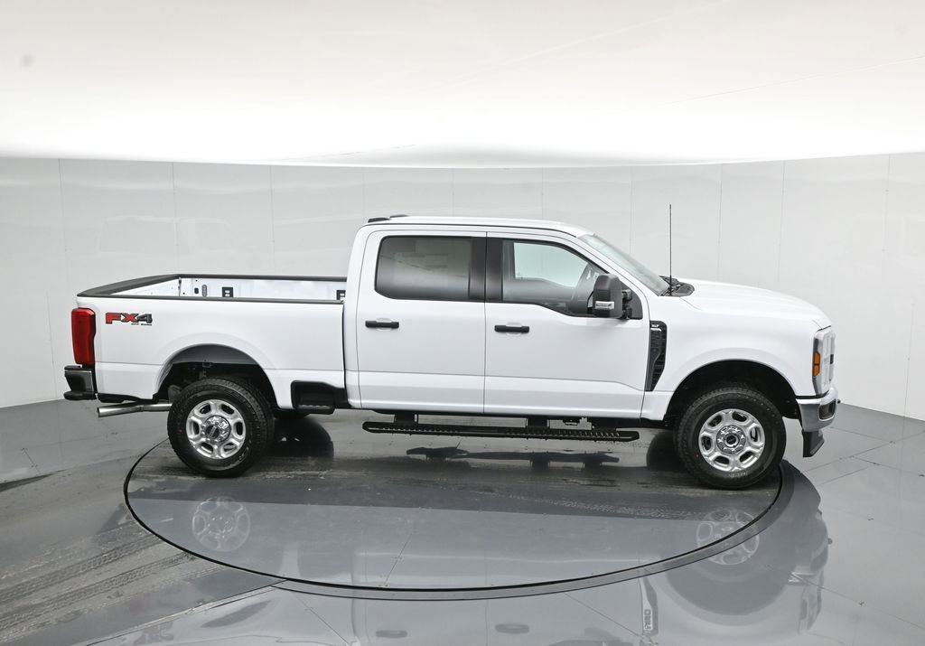 New 2026 Ford F250 XLT w/ FX4 Off-Road Package image 57