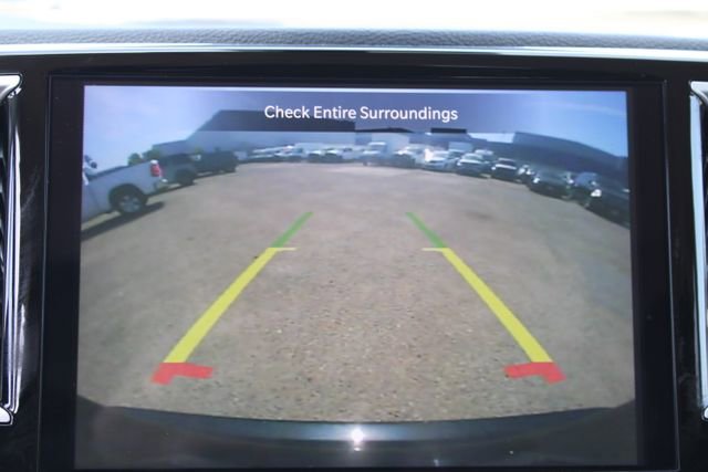 Used 2024 Chrysler Pacifica Limited FWD image 32