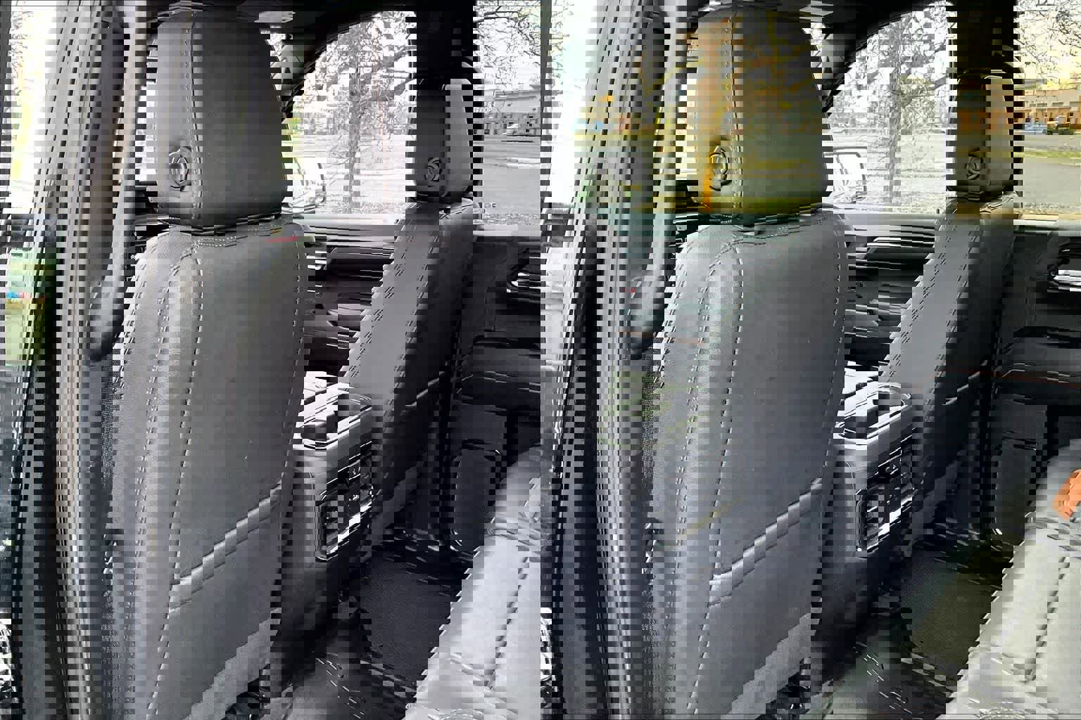 Used 2023 GMC Sierra 1500 AT4 w/ AT4 Preferred Package image 12