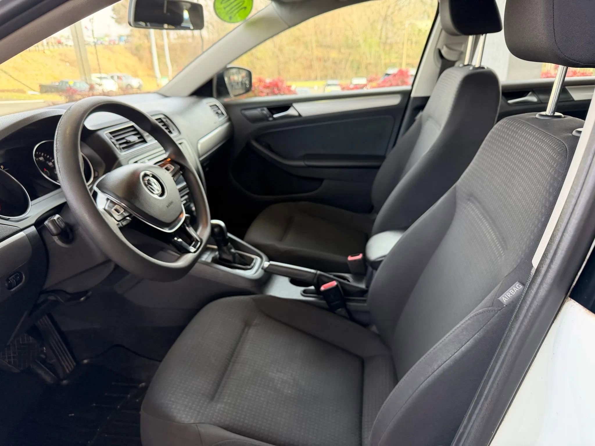 Used 2016 Volkswagen Jetta SE image 7
