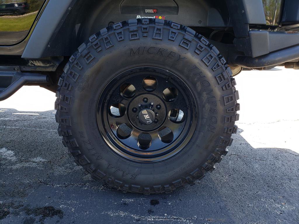 Used 2013 Jeep Wrangler Unlimited Sahara AWD/4WD image 21