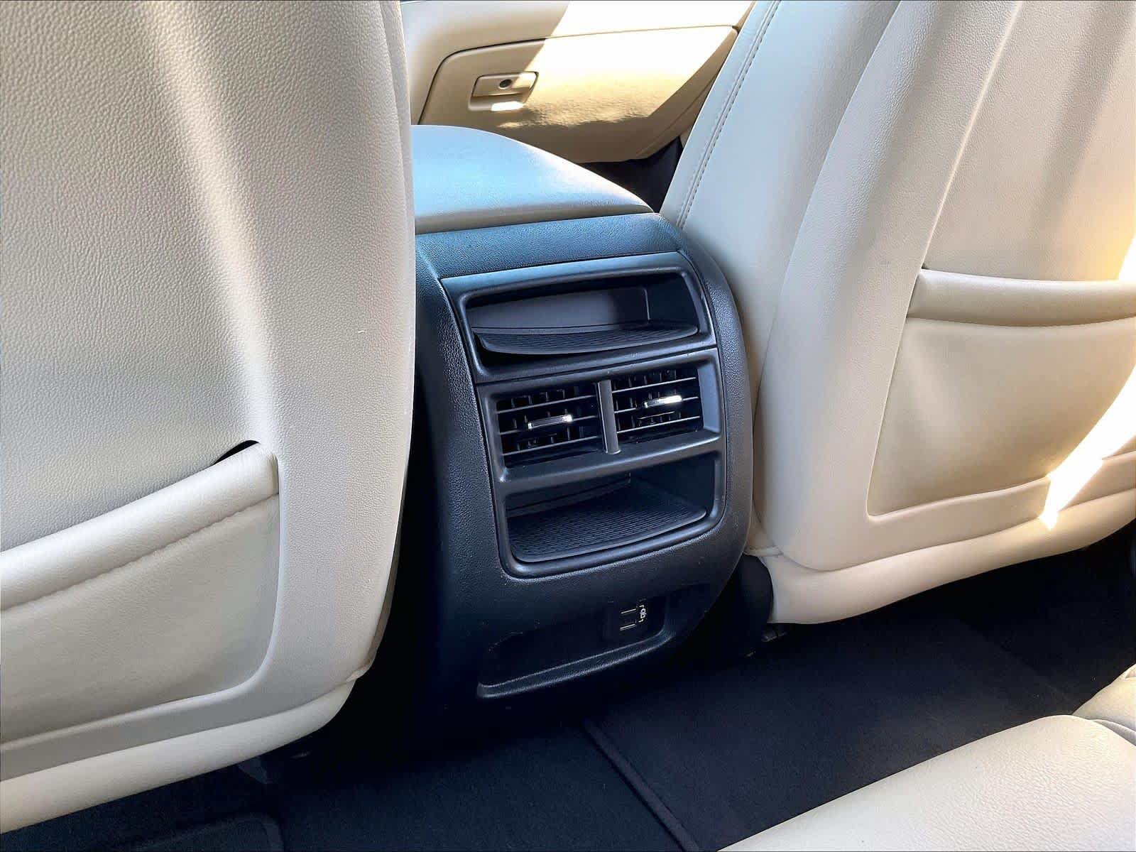 Used 2019 Cadillac XT5 FWD image 38