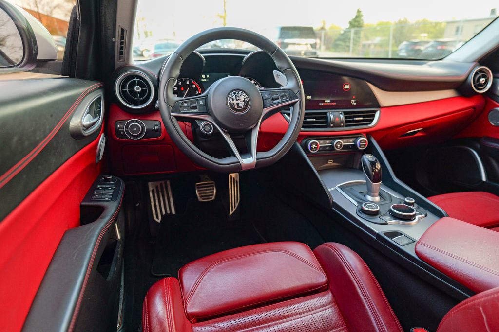 Used 2017 Alfa Romeo Giulia Ti w/ TI 19" Sport Package AWD/4WD image 40