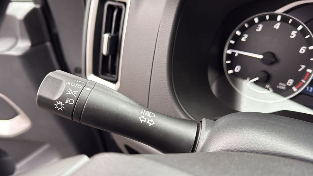 Certified 2026 Nissan Frontier SV w/ Tow Package image 28