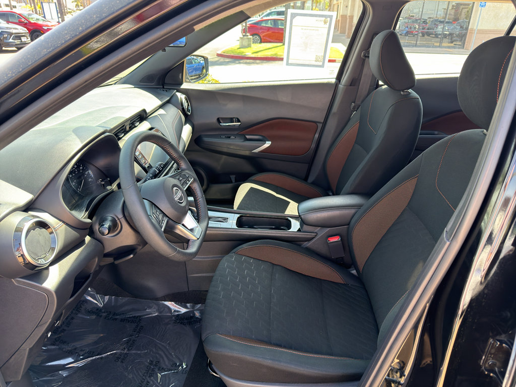 Used 2024 Nissan Kicks SR FWD image 14