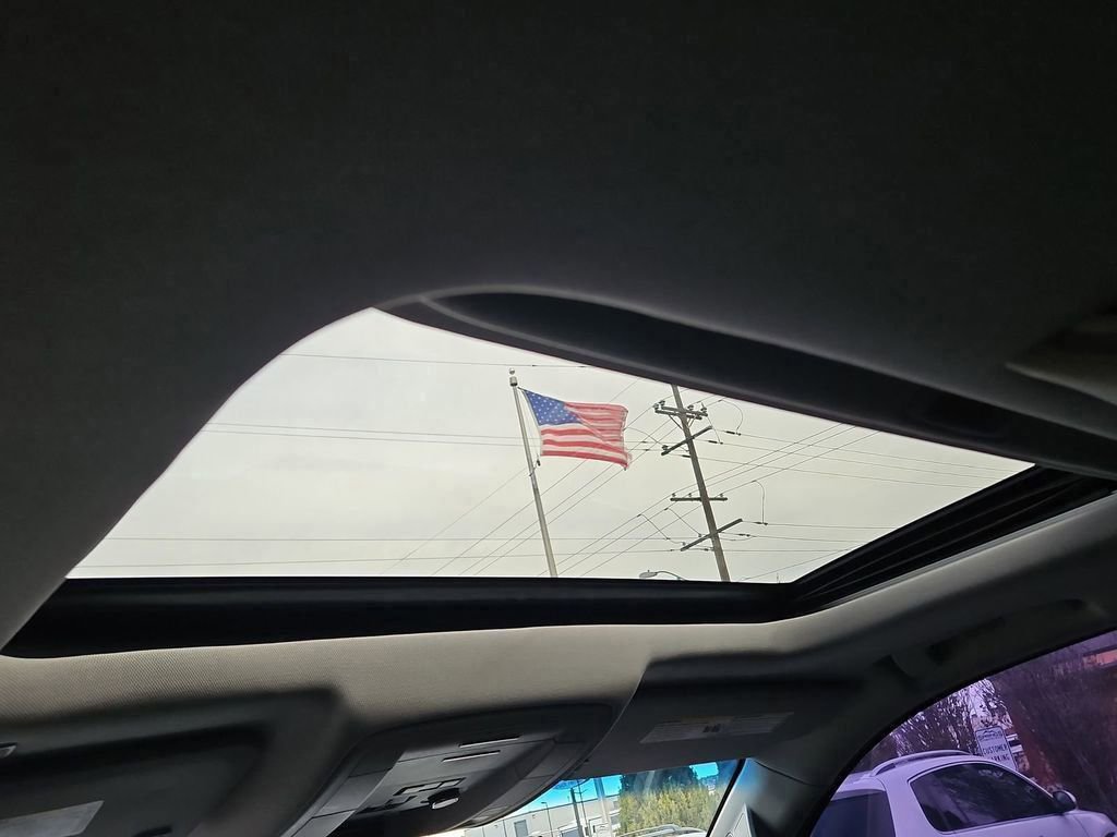 Used 2018 GMC Yukon Denali w/ Open Road Package image 19