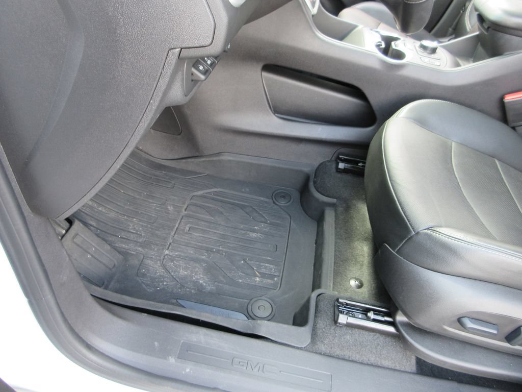 Certified 2024 GMC Terrain SLT w/ Infotainment Package II FWD image 27