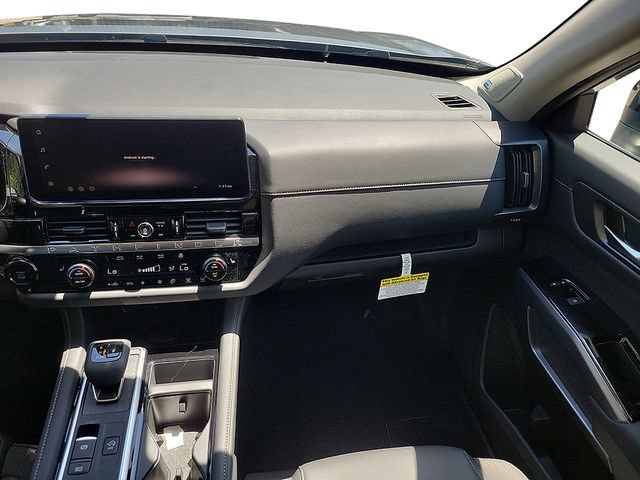New 2026 Nissan Pathfinder SL w/ SL Premium Package AWD/4WD image 21