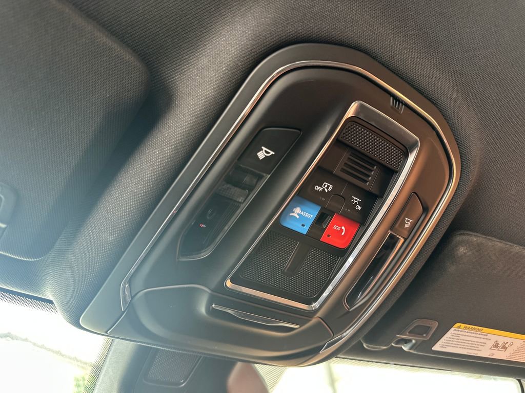 Used 2025 Jeep Grand Cherokee Laredo w/ Trailer Tow Package image 33