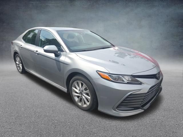 Used 2024 Toyota Camry LE FWD image 2