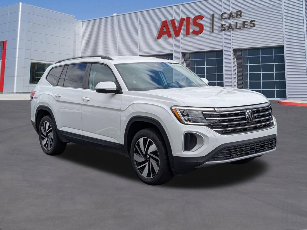 Used 2025 Volkswagen Atlas SE image 3