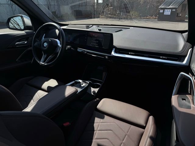 Used 2024 BMW X1 xDrive28i w/ Technology Package image 13