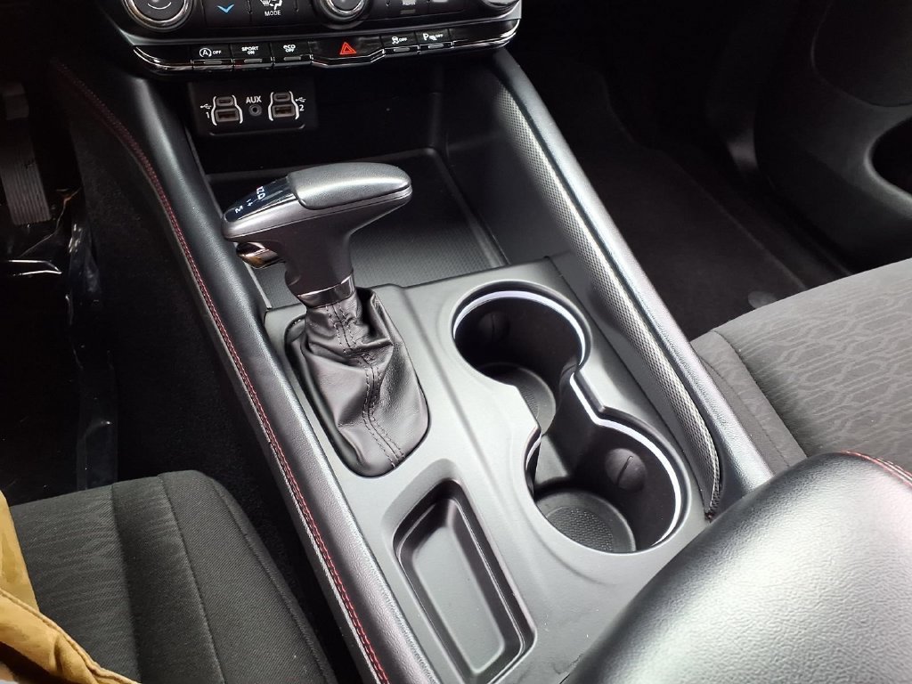 Used 2025 Dodge Durango GT AWD/4WD image 11