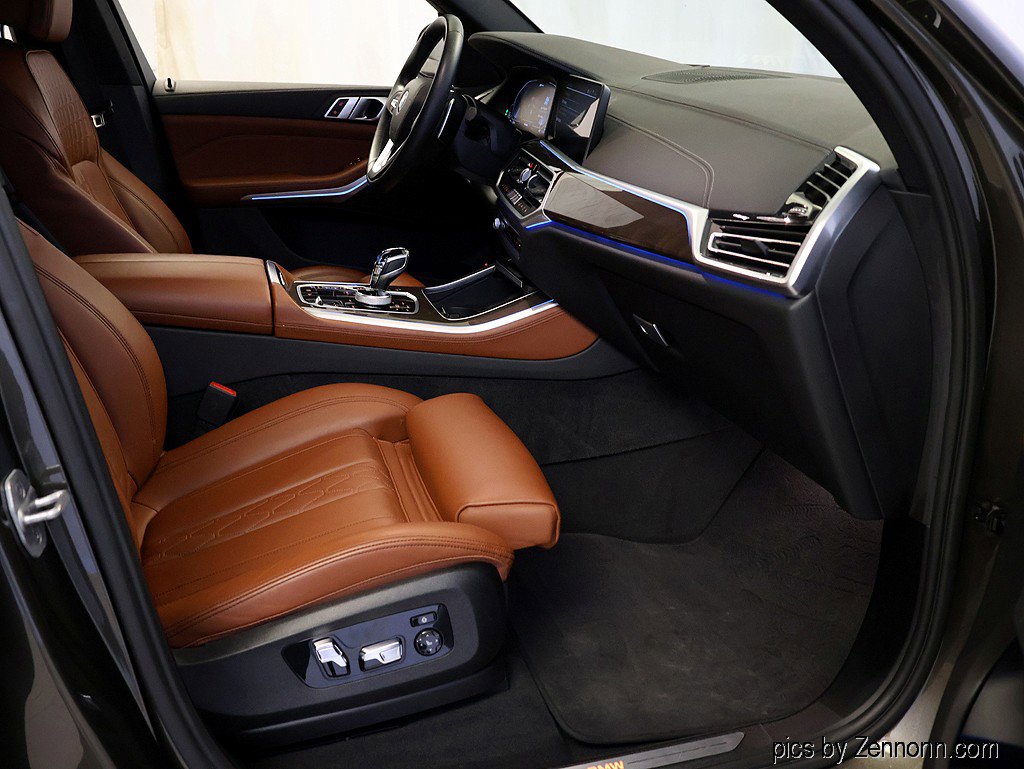 Certified 2023 BMW X5 xDrive45e w/ Executive Package image 38