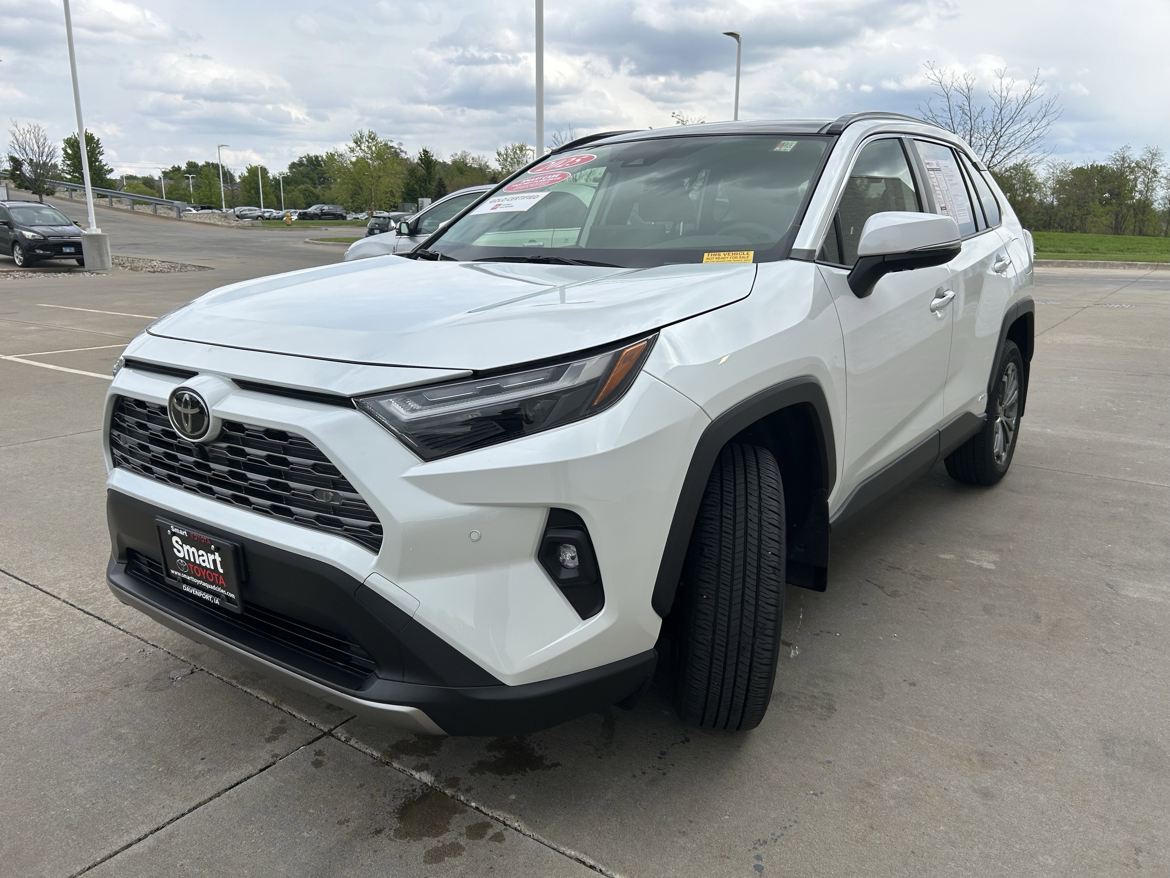 Used 2025 Toyota RAV4 Limited w/ Advanced Technology Package AWD/4WD image 3
