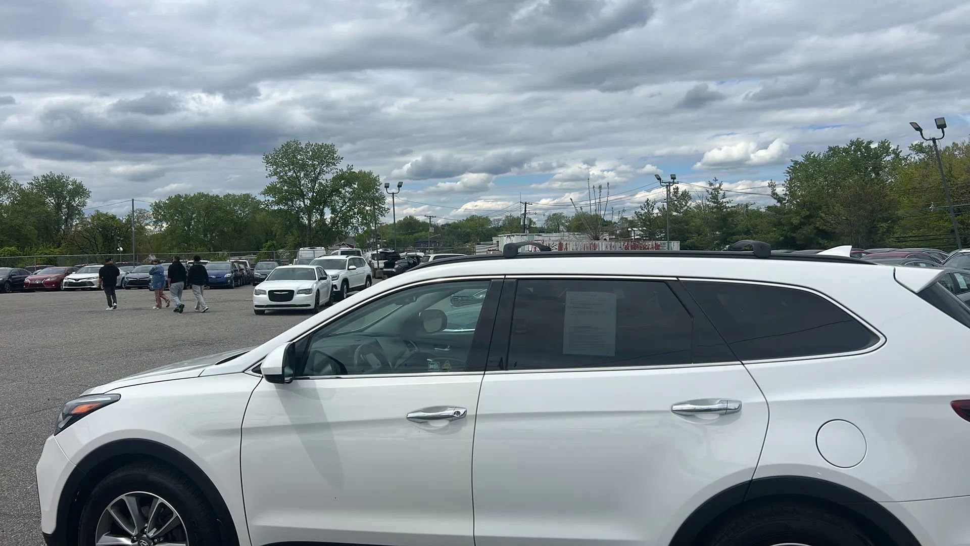 Used 2018 Hyundai Santa Fe SE AWD/4WD image 2